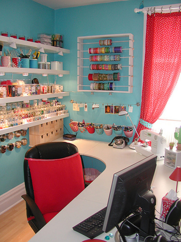Check out these 5 home office, blogging, and crafting spaces that are super cute, organized, and functional at the same time!