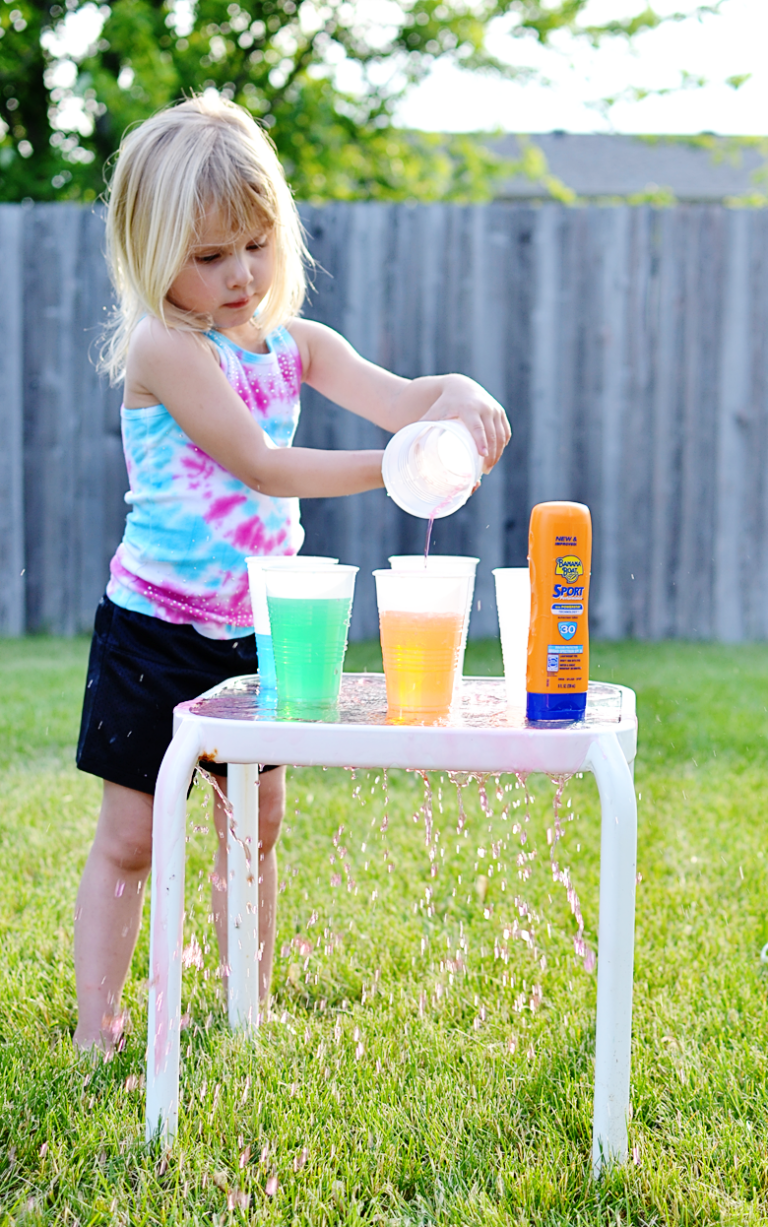 Preschool Water Color Mixing Experiment