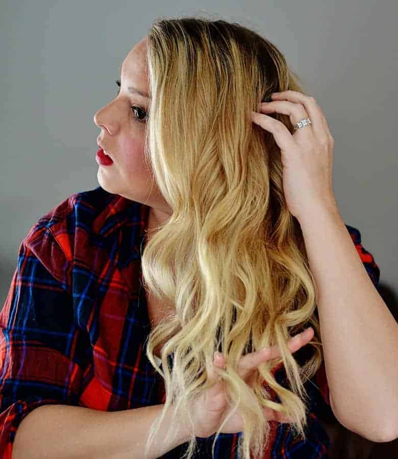 This wavy hair tutorial is perfect for long or short hairstyles. All you need is a curling iron or wand!