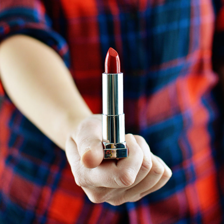 How to Find the Perfect Shade of Red Lipstick