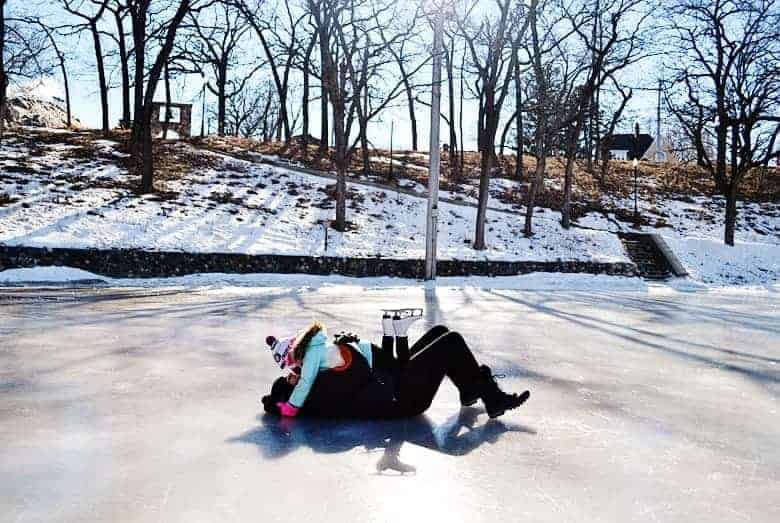 Looking for the best place to take your kids ice skating outdoors in Minnesota? Check out the Handke Pit!