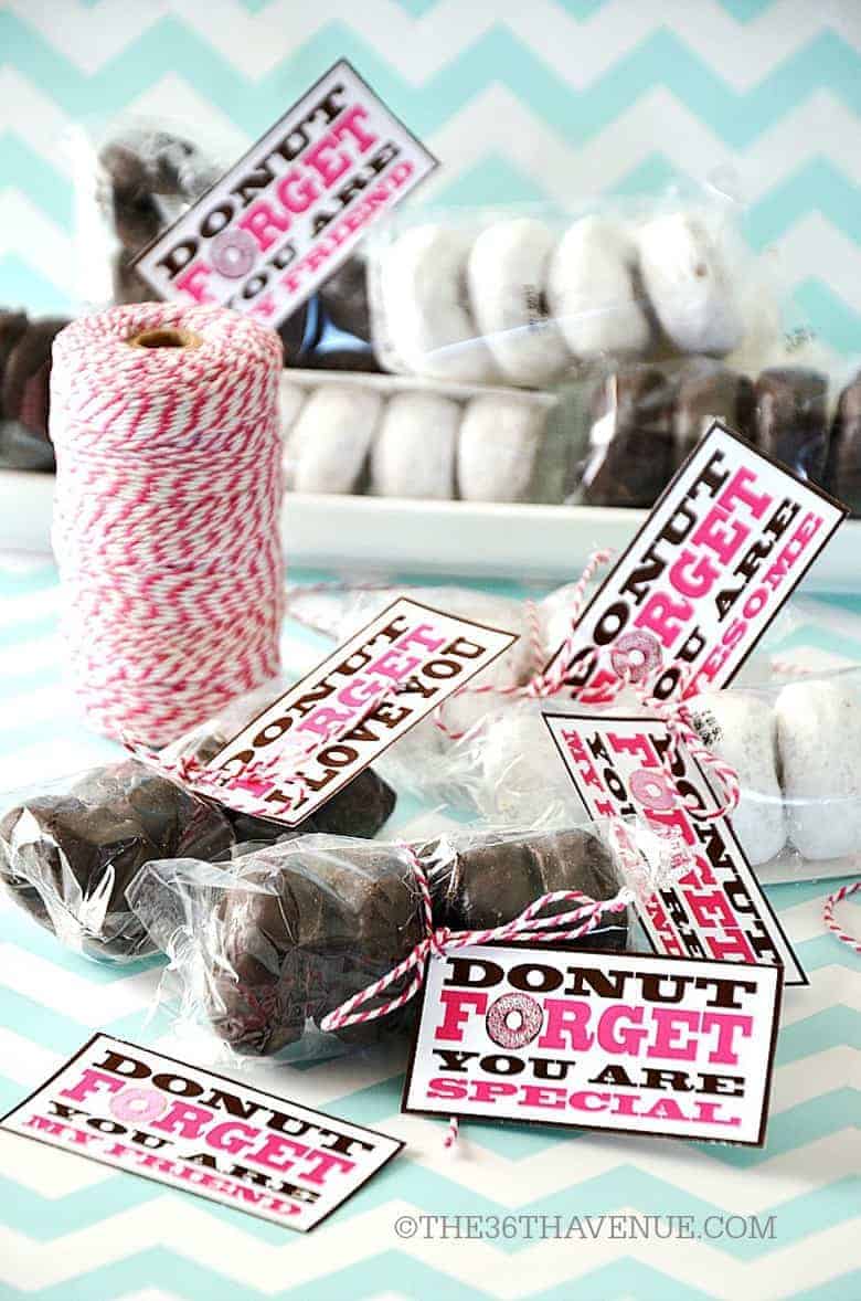 This free donut printable collection is the perfect solution for a quick DIY gift that everyone, including teachers, will love.