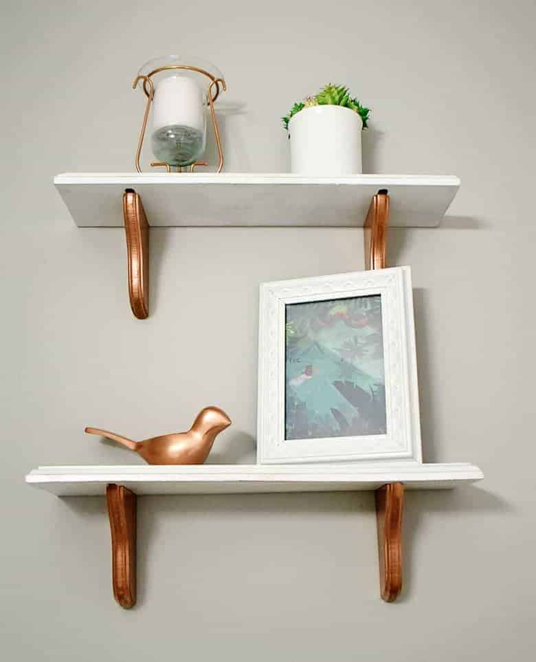 Take a common thrift store find and give it new life! This thrift store shelf makeover is an easy DIY project and fits in any room of the house.
