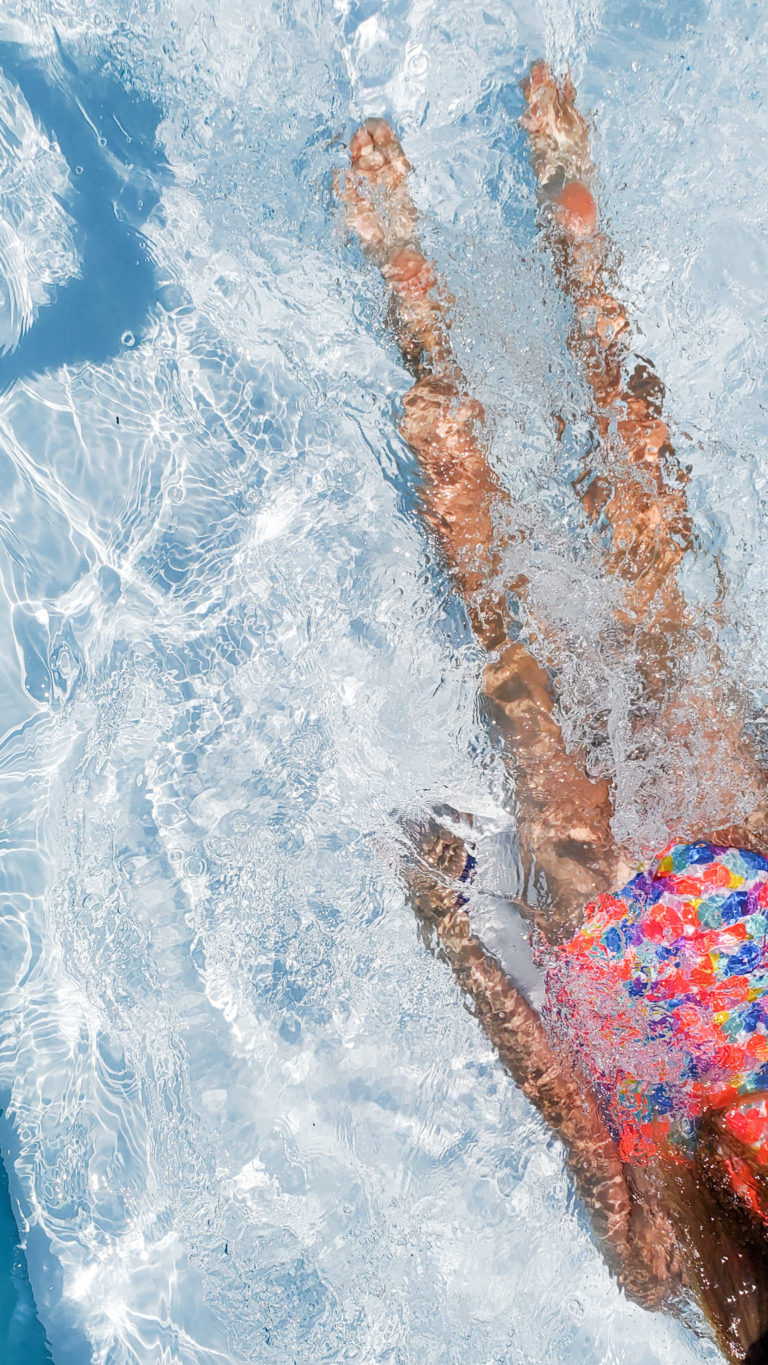 How to Keep Your Kiddie Pool Clean Without a Pump