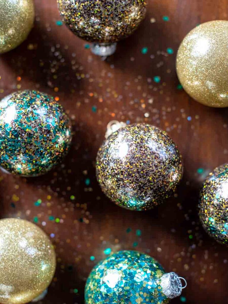 How to Make Polycrylic Glitter Ornaments