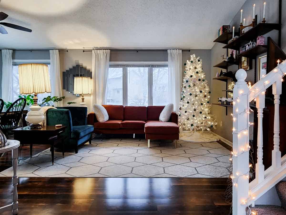 Spruce up your holiday season with chic mid century modern Christmas decor ideas!